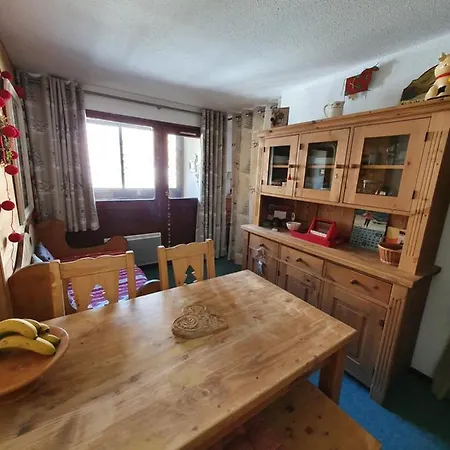2 Pièce Appartement *