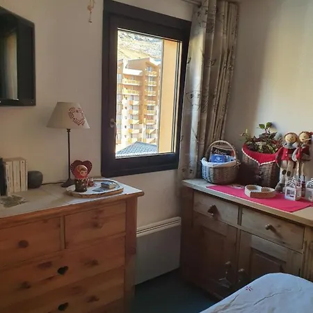 2 Pièce Appartement *